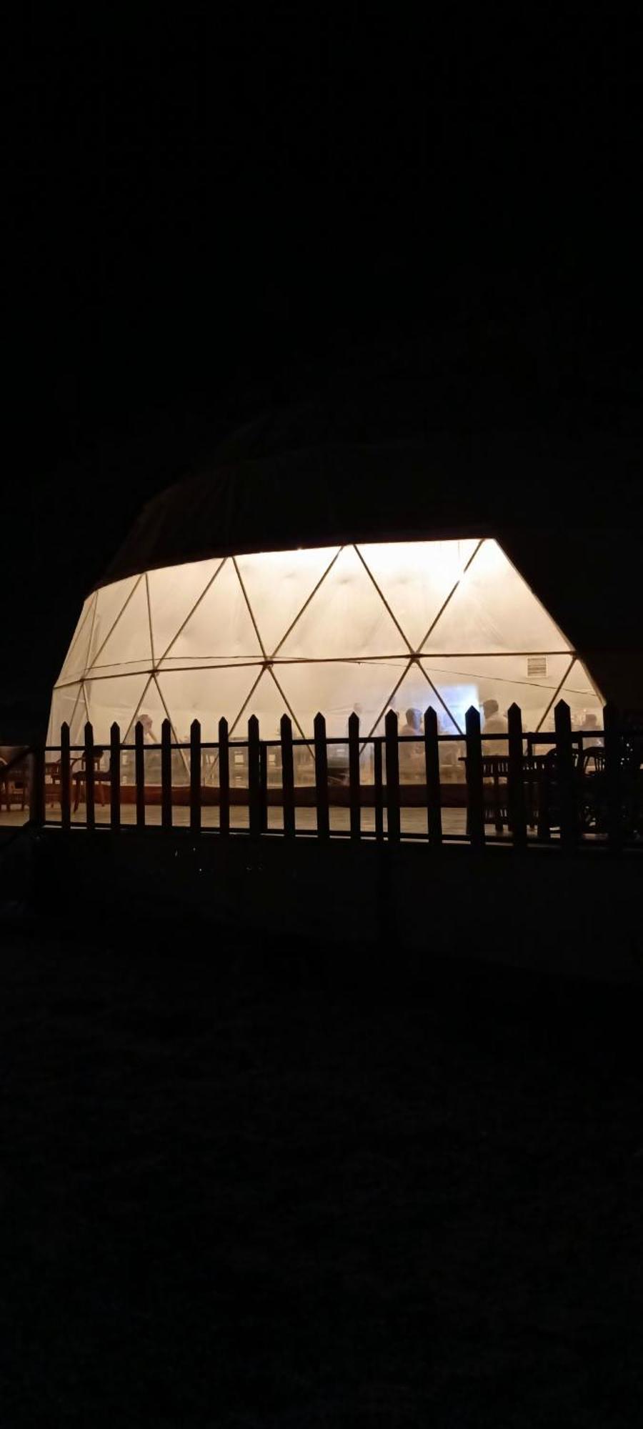 Titanic Camp Bed & Breakfast Wadi Rum Exterior photo